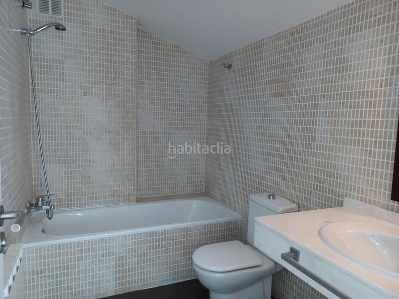 Foto bc0dbce4-a09b-4548-af0b-2af7d35d33c4. Duplex con riscaldamento parcheggio in Eixample Sud-Migdia Girona