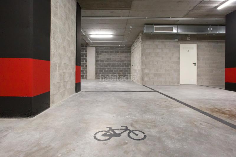 Foto 2ea563eb-c8ad-4094-80a3-fc699f6a2da9. Car parking in La Peña Bilbao