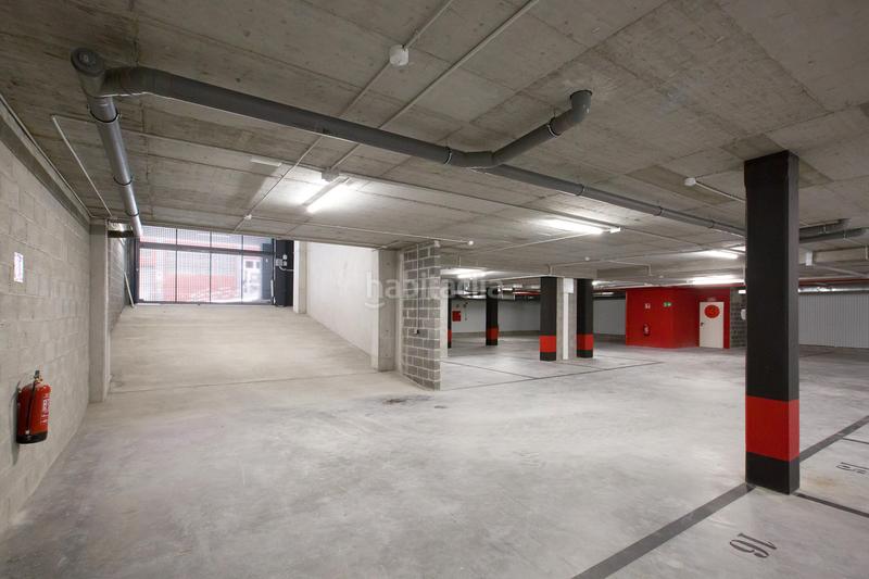 Foto 57a265a1-d5a5-4a8d-90d3-a71215b4fb06. Car parking in La Peña Bilbao