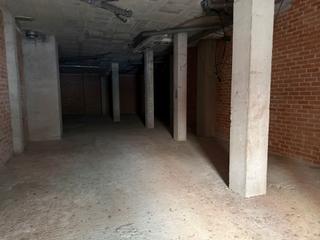 Business premise in Carrer de l'Alzina