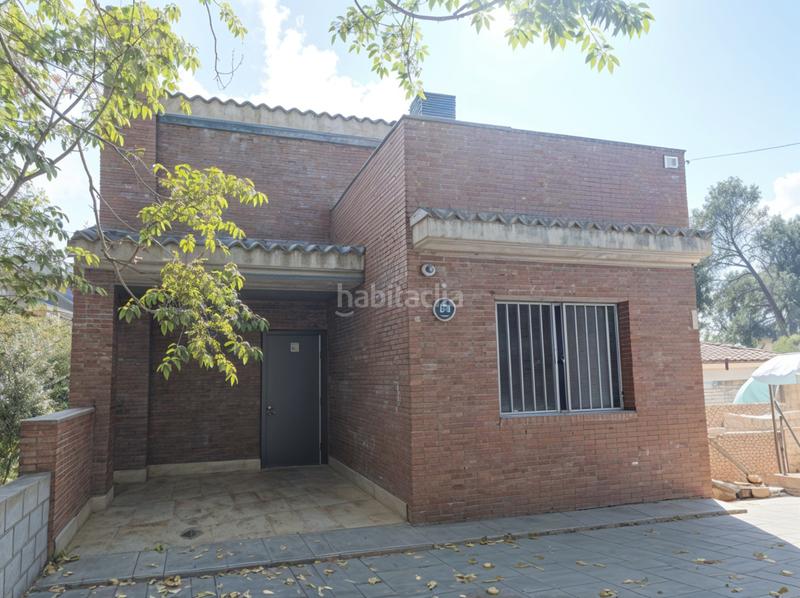 Foto 6f8fc0bb-2b8e-428a-972f-58f3a20e5883. Haus mit kamin parking in Vacarisses