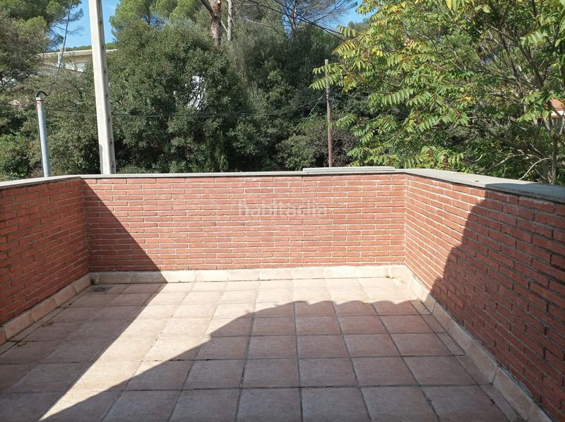 Foto d6ba90a2-97d7-4d2f-9c27-e070ce11aafd. Haus mit kamin parking in Vacarisses