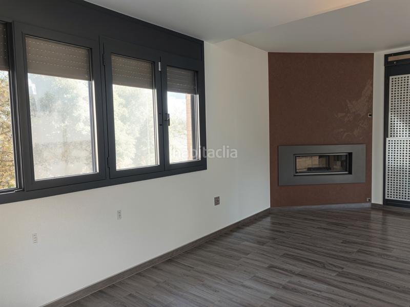 Foto dd514c36-27ac-44ac-bd43-9fa5f9f97353. Haus mit kamin parking in Vacarisses