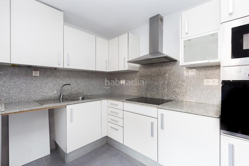 Foto 8a71a9f4-4898-4830-bfaa-8177de1dcdcc. Flat with heating parking in Eixample Sud-Migdia Girona