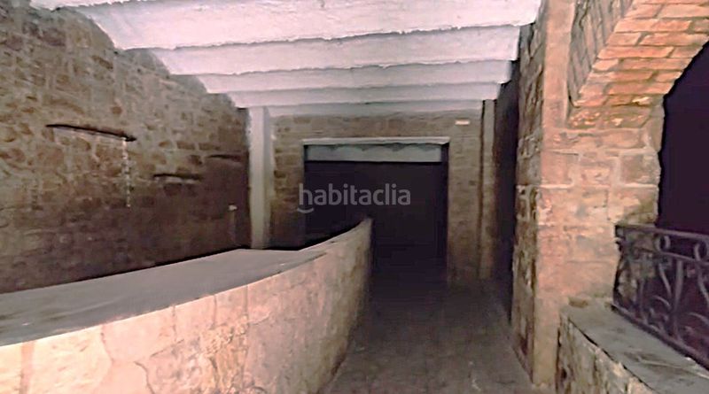 Foto febba751-6d77-4f14-9a6d-be44506f89ca. Local comercial a Barri Antic Manresa