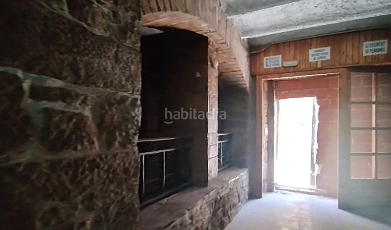 Foto ff668931-5cb1-4dac-8559-ec0d1a9b1064. Local comercial a Barri Antic Manresa