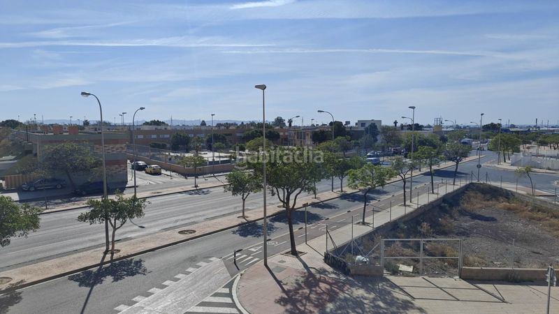 Foto 3c2d5b39-ce4d-4692-9496-775864945f75. Pis amb calefacció aparcament a El Ingenio Almería