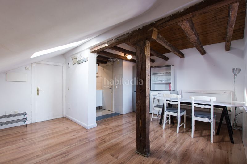 Foto e5c61756-cd86-4d63-9b06-5714f24d4c2a. Àtic amb calefacció a Embajadores-Lavapiés Madrid
