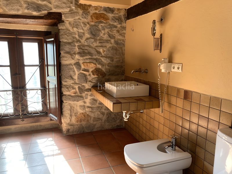 Foto 5f10e226-aae2-4e2c-b9f9-8c07f806a0f3. Edifici a Soba