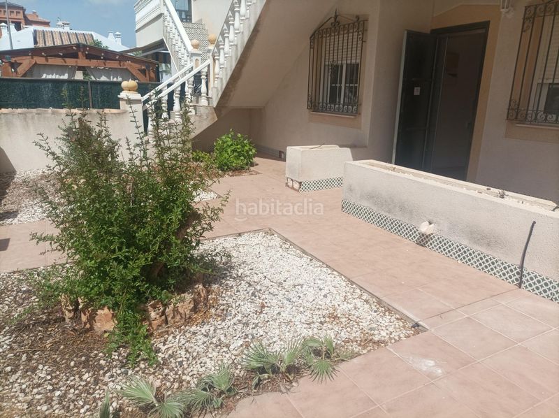 Foto b12078e7-91b1-4462-bcaa-77d985bc6c60. Casa amb aparcament piscina a Los Almendros Orihuela