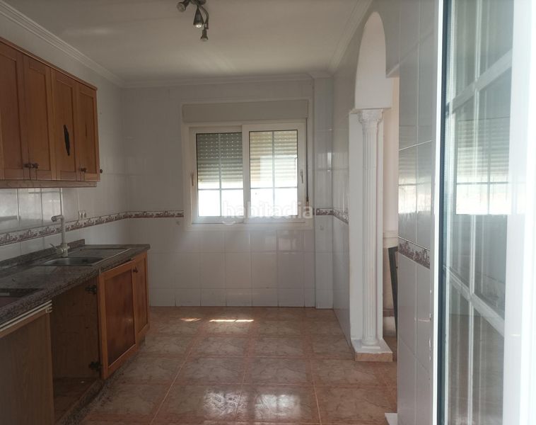 Foto d4241335-3f22-4ec9-977d-5ed9a03eacd7. Casa amb aparcament piscina a Los Almendros Orihuela