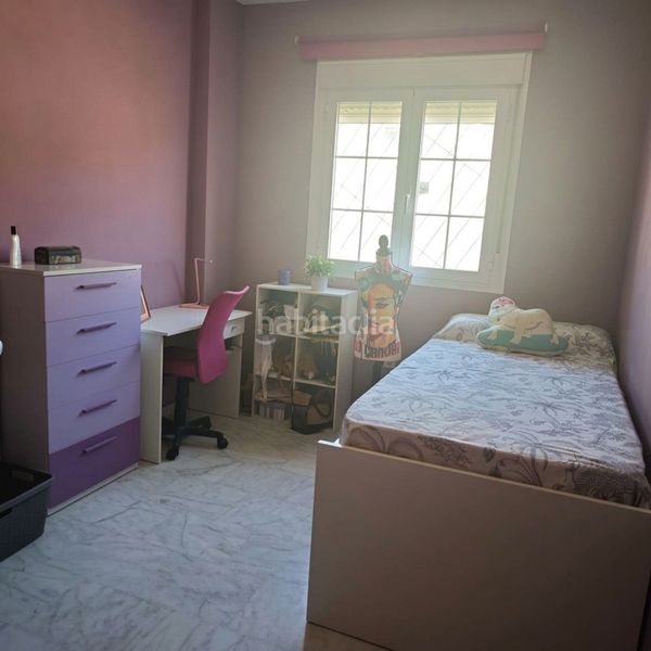 Foto c8941138-8381-4303-820c-911064768342. Casa adossada amb aparcament a Olivar de Quintos Montequinto