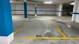 Aparcament cotxe en Calle donantes de sangre 10. Se vende amplia plaza de garaje ubicada en la zona de juan de bo