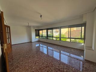Pis  Carrer raval del carme