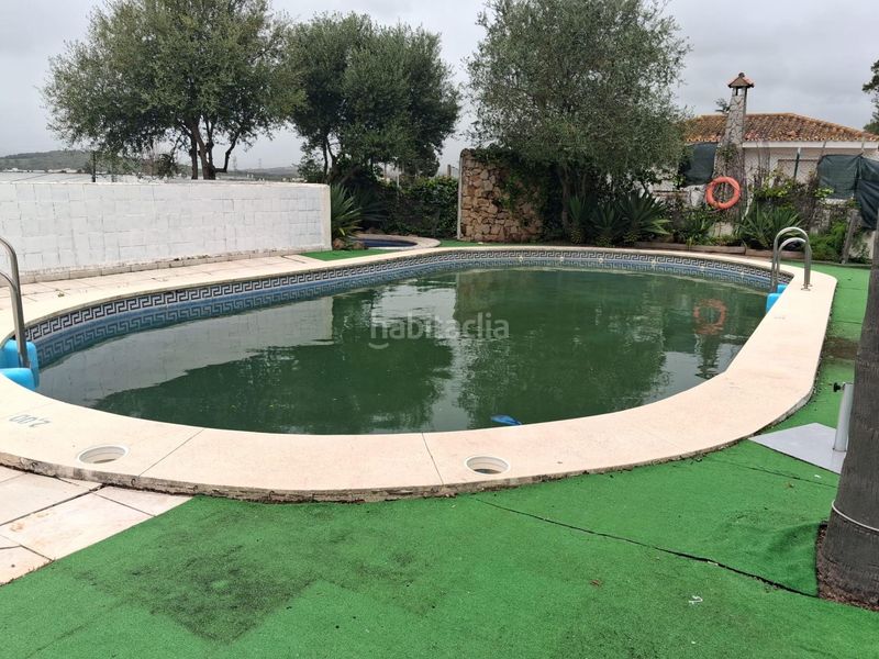 Foto 36f0c8ed-c912-48ce-a37d-9491bbedb960. Casa amb piscina a Los Pinos Algeciras