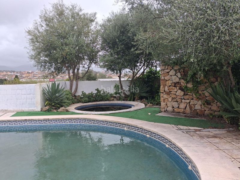 Foto 9b557f92-c23e-4c5a-b9cc-6db1e682f927. Casa amb piscina a Los Pinos Algeciras