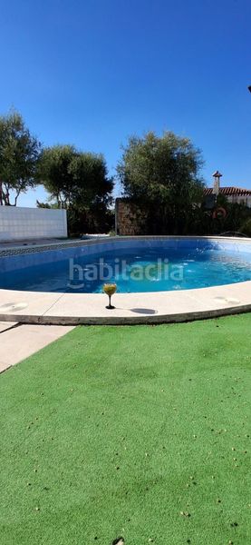 Foto dee74e17-3371-4dda-a69e-a0a2d906c1cf. Casa amb piscina a Los Pinos Algeciras