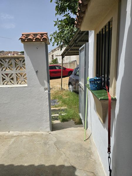 Foto 538f9ce3-7e5f-4a38-999c-b68935df153e. Casa aparellada amb aparcament a La Granja - La Colina - Los Pastores Algeciras