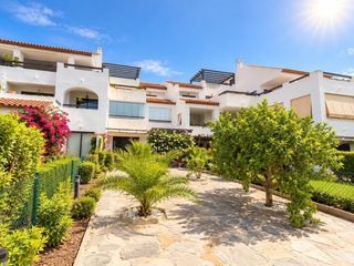 Maison jumelée à Casares Golf - Casares del Sol. En venta adosado en casares golf, zona exclusiva