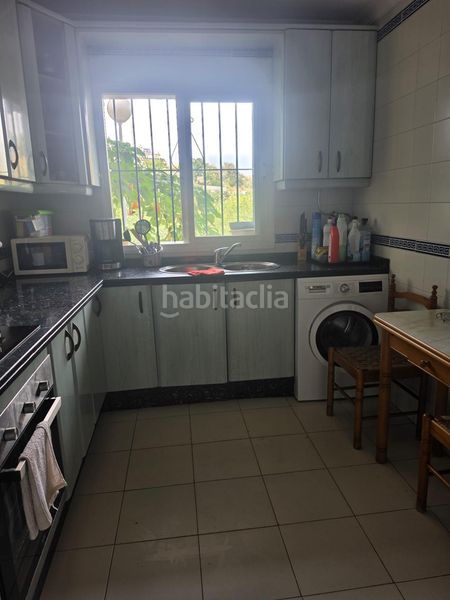 Foto e0dcfe19-41ae-4aba-b6a2-2477ec64c7a7. Casa amb aparcament piscina a Seghers Estepona