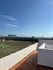 Semi detached house in San Roque Pueblo. En venta adosado recién reformado en san roque