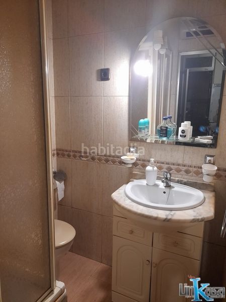 Foto 2215c321-ee45-43b1-8840-162561aa9496. Appartamento in calle lope de vega 2 in Linarejos Linares