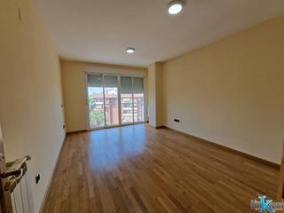 Pis a Calle jaén 2. Se vende piso en linares