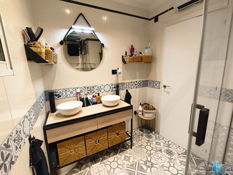 Foto 2cf6a246-0131-490f-a102-3593c5594bb5. Piso se vende piso en Centro ciudad Linares