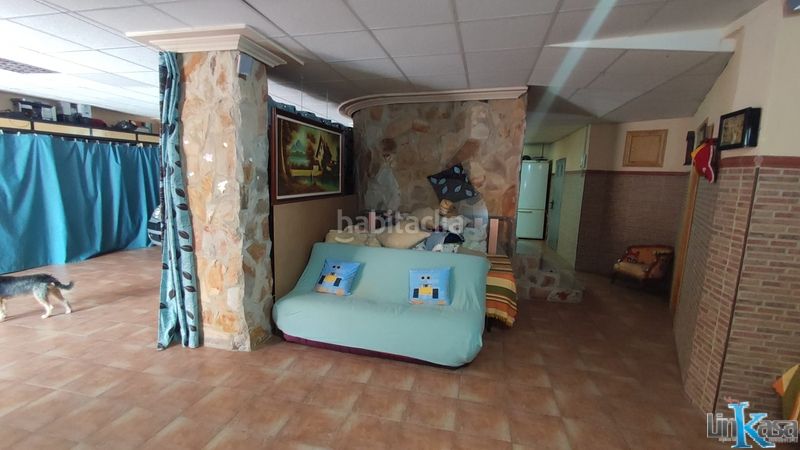 Foto 0f7cb58a-7c7c-4c5b-b6a1-c365ac228f6f. Casa amb aparcament a San Gonzalo Linares
