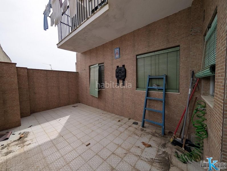 Foto b37f8582-b670-4aac-a3d2-ffdec2b81af9. Pis amb xemeneia aparcament a Centro ciudad Linares