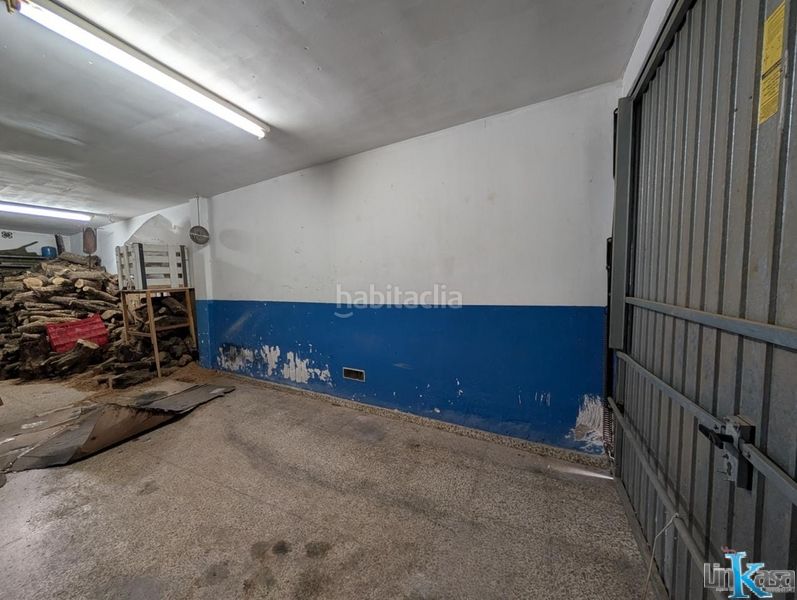 Foto f3aa34b4-6c62-4b18-bf56-a3a59c944ba1. Pis amb xemeneia aparcament a Centro ciudad Linares