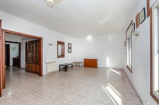 Appartement  Carrer de valència. Gran oportunidad en eixample – amplio piso con luz natural y pot