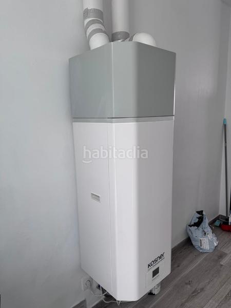 Foto 40763566-414b-4352-8e1e-75f0ad24441b. Alquiler piso en La Teixonera Barcelona