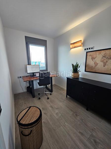 Foto 14ad14f9-ffdf-44f3-909b-62e745891fec. Rent flat with heating pool in Port Badalona