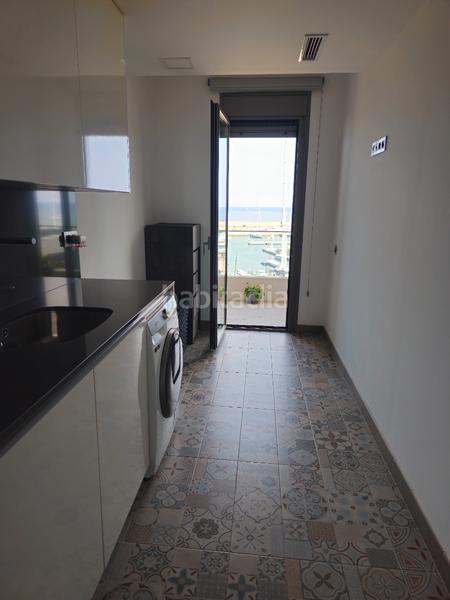 Foto 937aea9a-a66c-4684-b885-4455e0475288. Rent flat with heating pool in Port Badalona