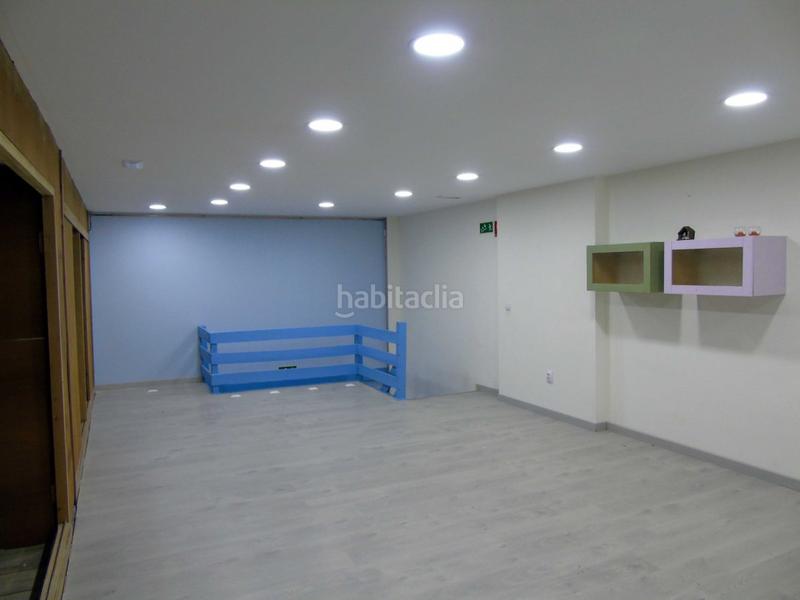 Foto 3f22b90c-652d-4281-a273-8fef89bdd6e3. Rent business premise in Numancia - San Fernando Santander