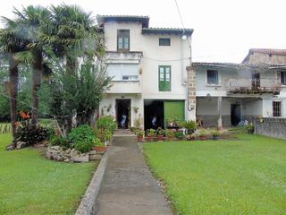 Casa aparellada a Renedo. Casa en renedo de pielagos