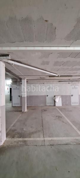 Foto dab08660-52e1-4203-aa04-4110abbed5cc. Aparcament cotxe a Castañeda