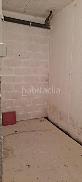 Foto e41054df-84e2-4af2-a866-c9ba117dafb4. Aparcament cotxe a Castañeda