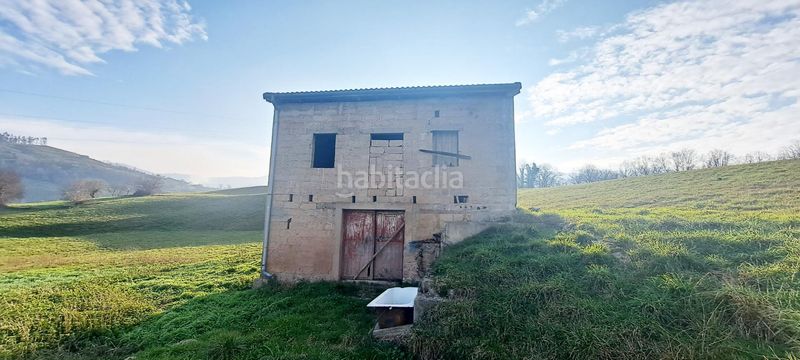 Foto 5318f995-c27b-4f5c-91f3-25820d567e35. Casa amb calefacció aparcament a Villacarriedo