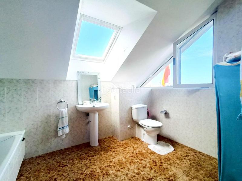Foto 57e70a45-564e-4b50-a4ab-b6e85b1713af. Casa amb calefacció aparcament piscina a Maoño - Azoños Santa Cruz de Bezana
