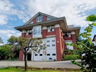 Haus en Maoo - Azoos. Casa de 887 m en venta en santa cruz de bezana espacio, lujo y c