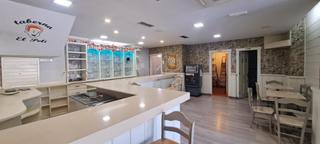 Rent Business premise in Castañeda. Taberna en primera linea