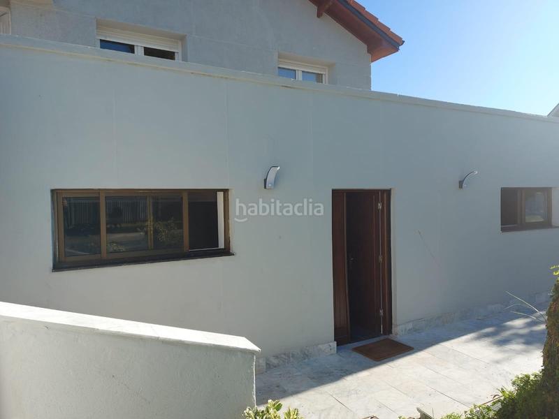 Foto 4967fa69-20ed-4398-af8f-4ca3f0f9e0e1. Casa adossada amb calefacció aparcament a Maoño - Azoños Santa Cruz de Bezana