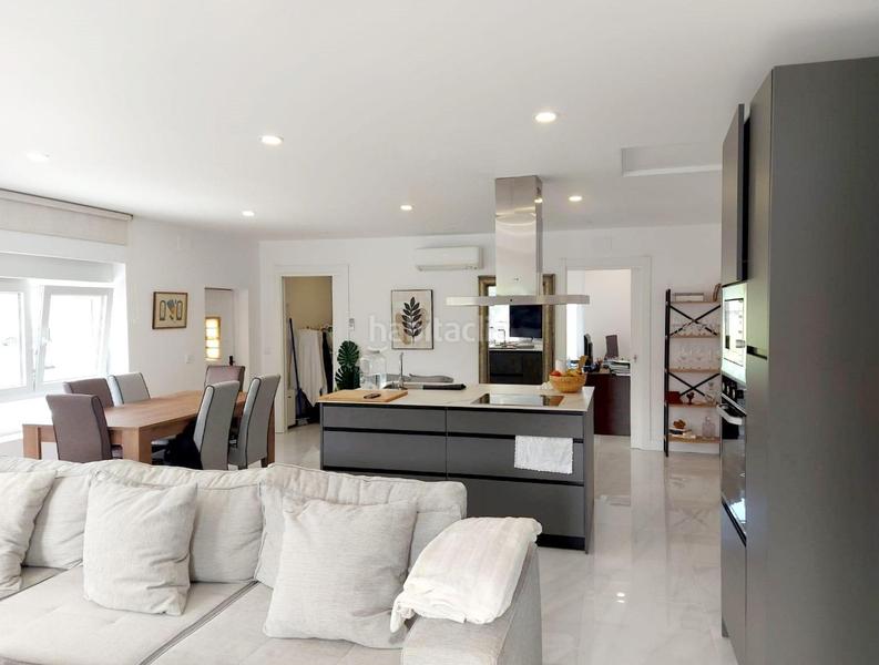 Foto 88577c6c-238e-4318-90d2-658bbccc5587. Casa adossada amb calefacció aparcament a Maoño - Azoños Santa Cruz de Bezana