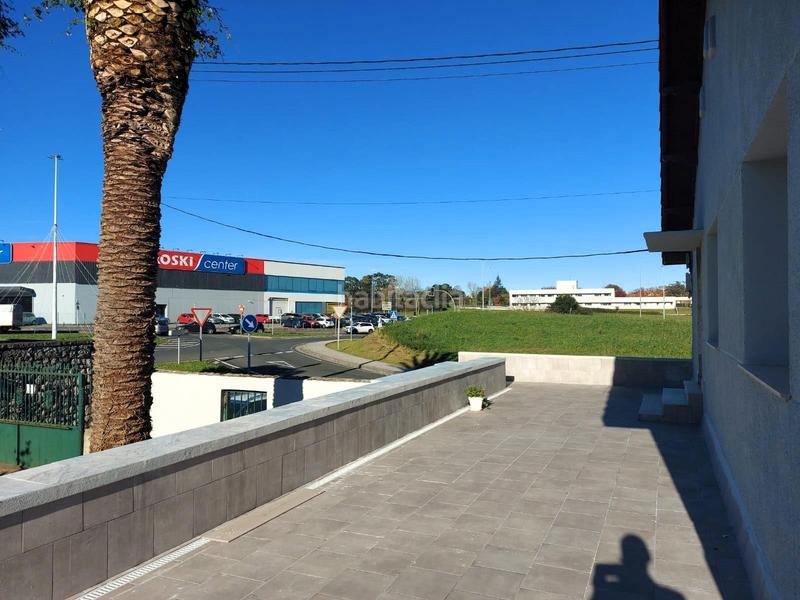 Foto c8ac2de1-3d2a-44a0-9d0b-8418191174ac. Casa adossada amb calefacció aparcament a Maoño - Azoños Santa Cruz de Bezana