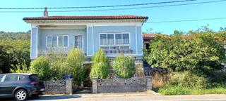Casa a Parbayón. Venta de casa, cuadra y terrenos en parbayón