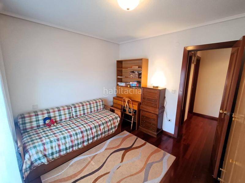 Foto 00926b27-219f-427a-92df-a693fcdda32a. Piso amplio piso en Los Castros en Los Castros Santander