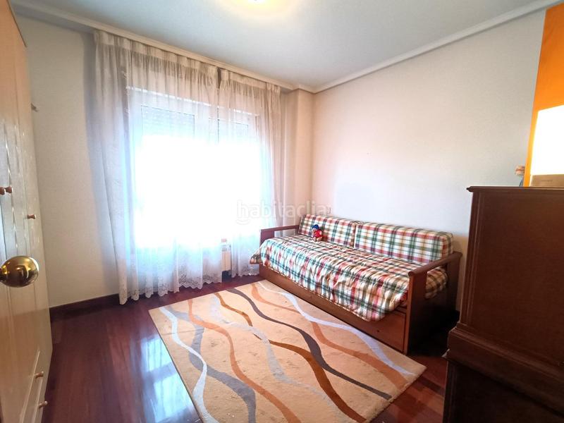 Foto 3fd25759-6de3-44ee-a0b7-95a4ad791bd4. Piso amplio piso en Los Castros en Los Castros Santander