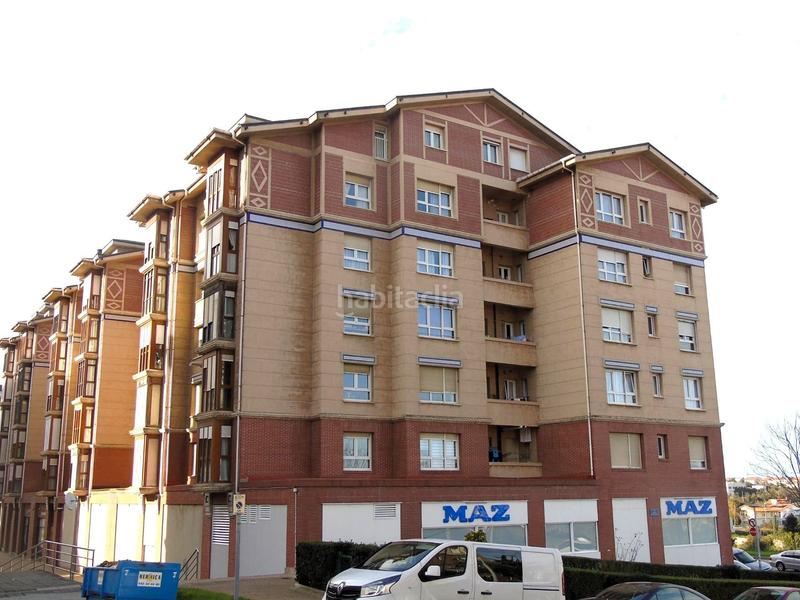 Foto 5c26716f-13c8-44c4-b211-37cfc4ca285a. Piso amplio piso en Los Castros en Los Castros Santander